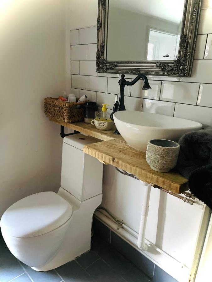 The Beehive, Ground Floor Apartment In Norfolk, No Shared Amenities 道纳姆马基特 外观 照片
