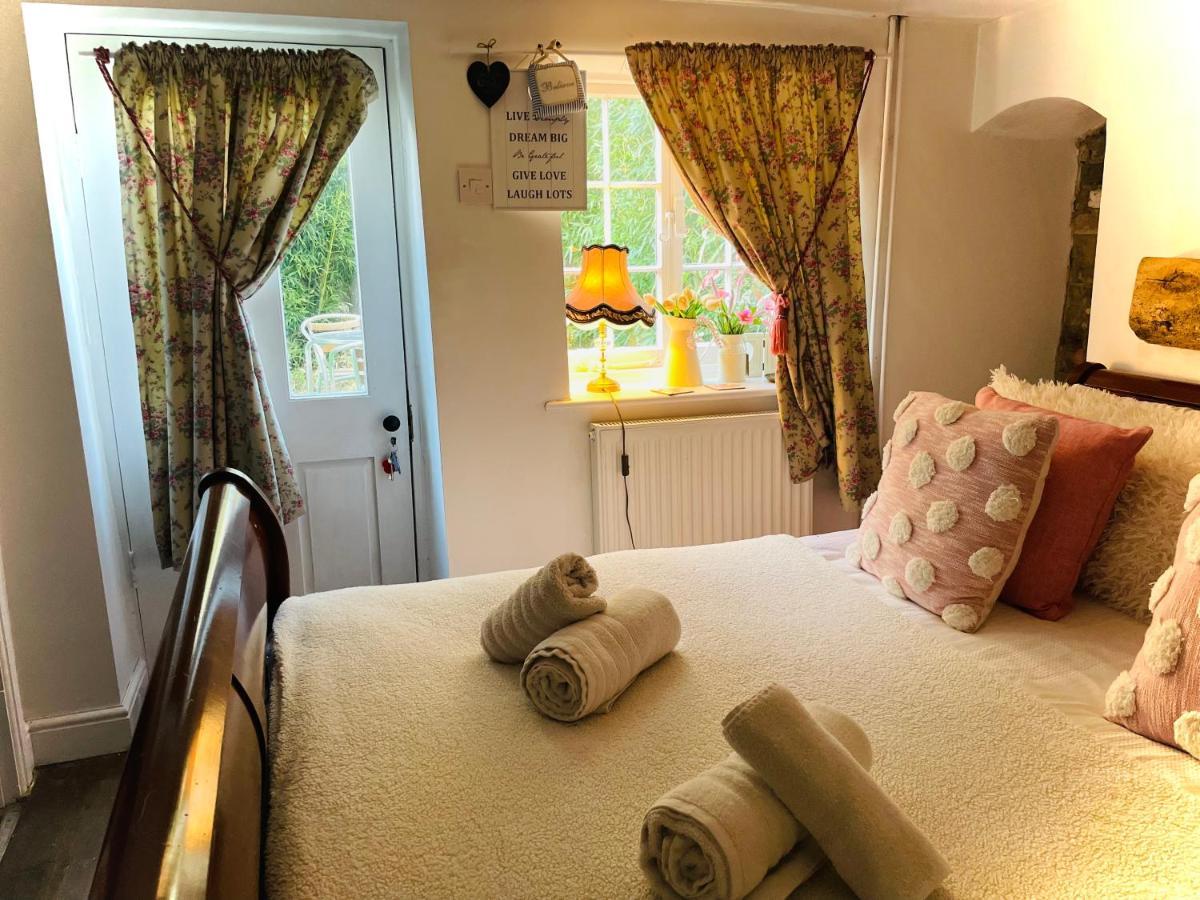 The Beehive, Ground Floor Apartment In Norfolk, No Shared Amenities 道纳姆马基特 外观 照片